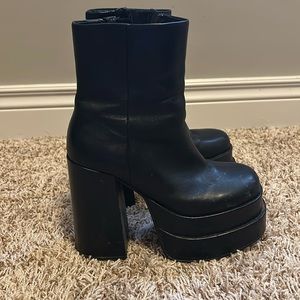 Steve Madden Cobra Black Platforms